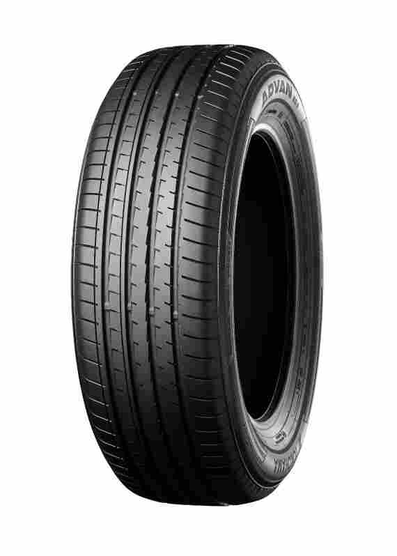 225/60R17 99H Yokohama ADVAN V61