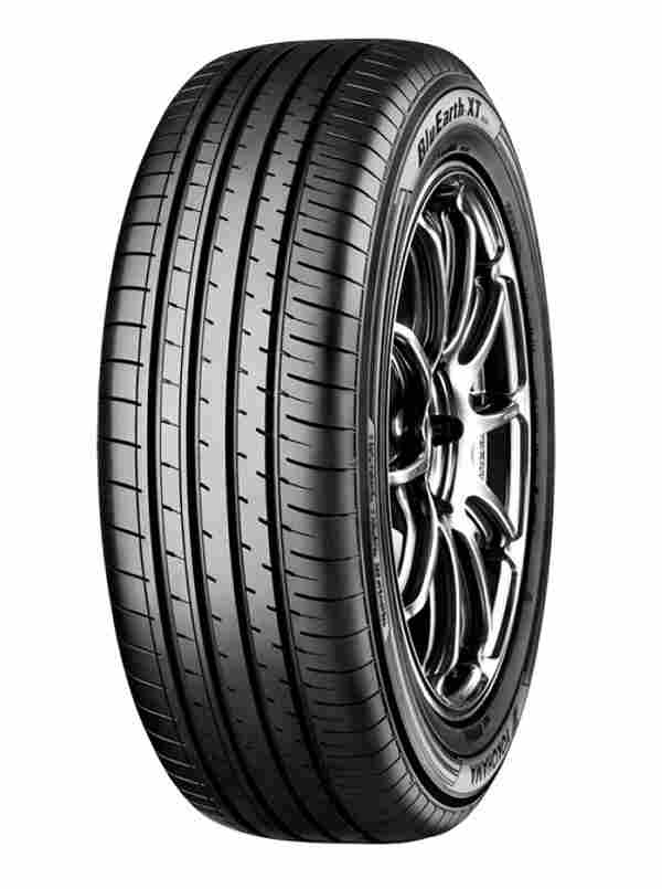225/65R17 106V Yokohama AE61 XL